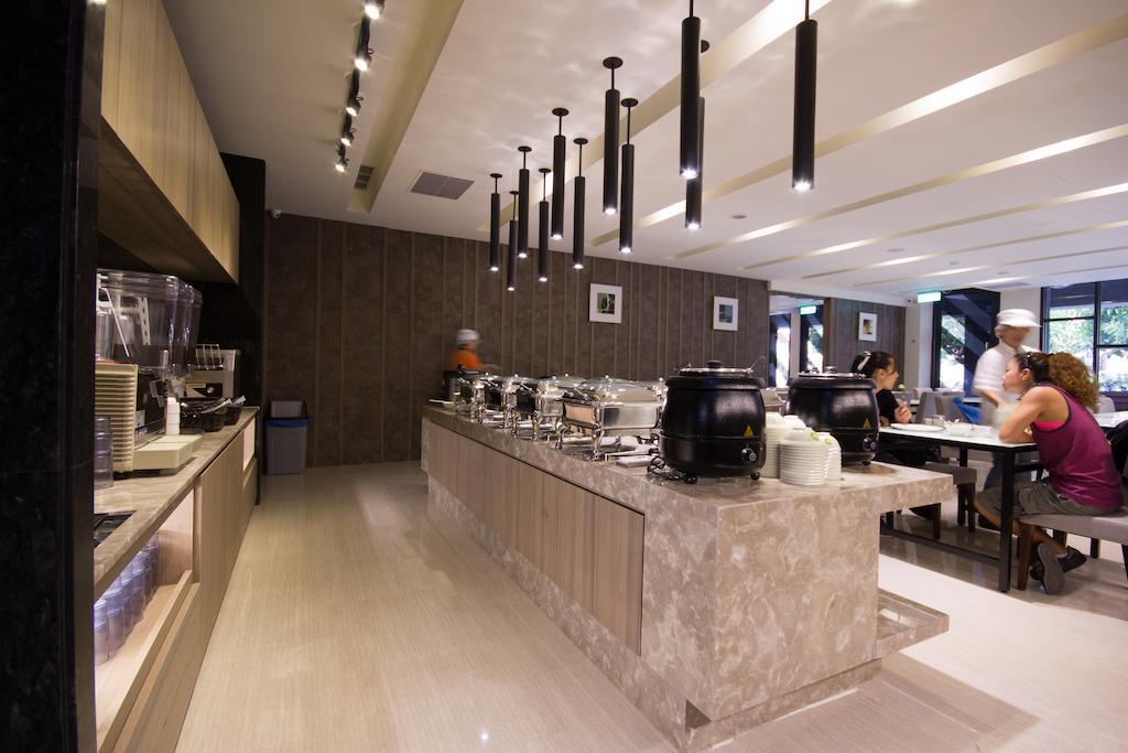 Royal Guest Hotel Tainan Exterior photo