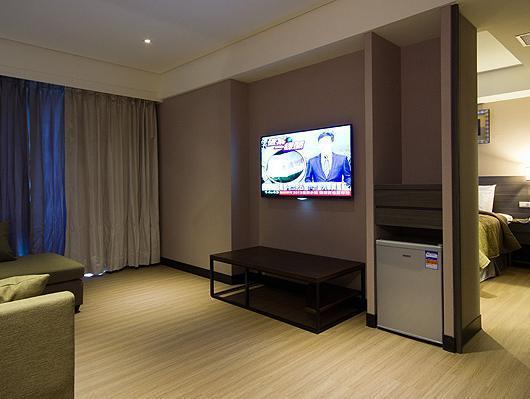 Royal Guest Hotel Tainan Exterior photo